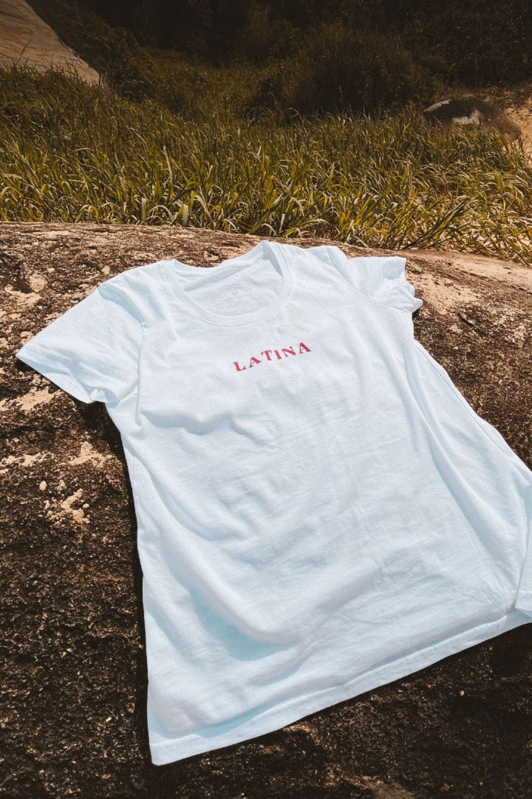 Camiseta Feminina Latina - Ibitiraquire
