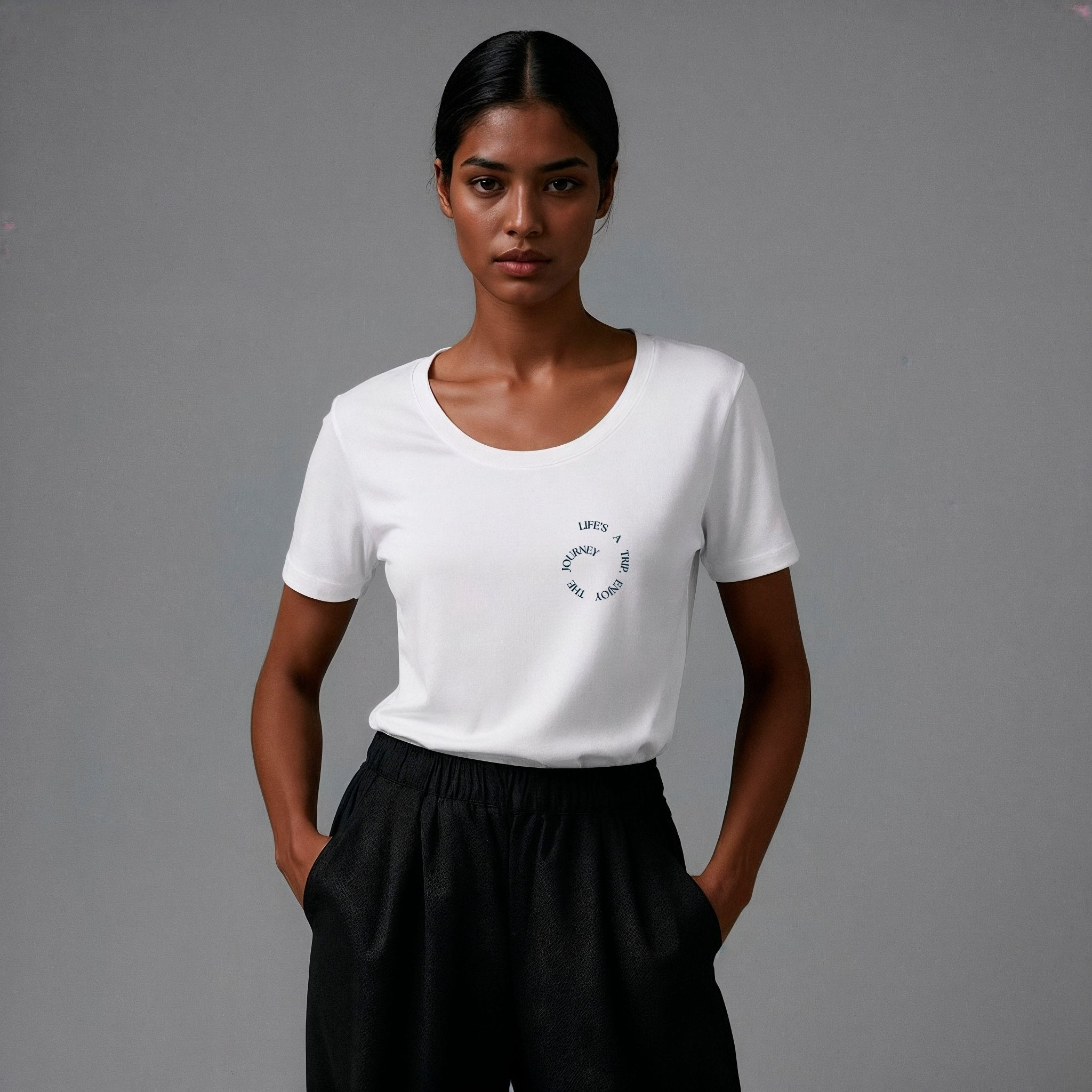 Camiseta Feminina Life's a trip - Ibitiraquire