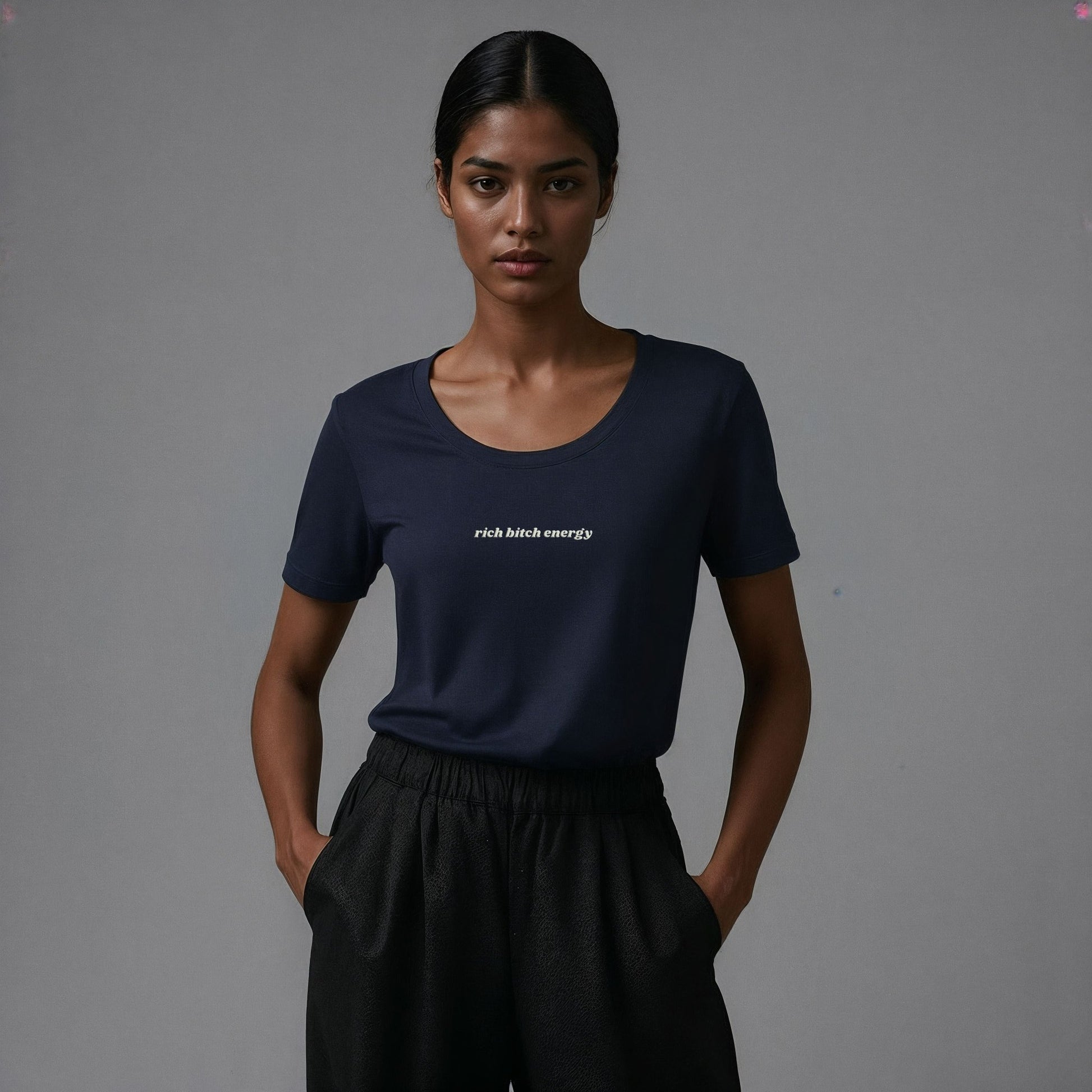 Camiseta Feminina Rich bitch energy - Ibitiraquire